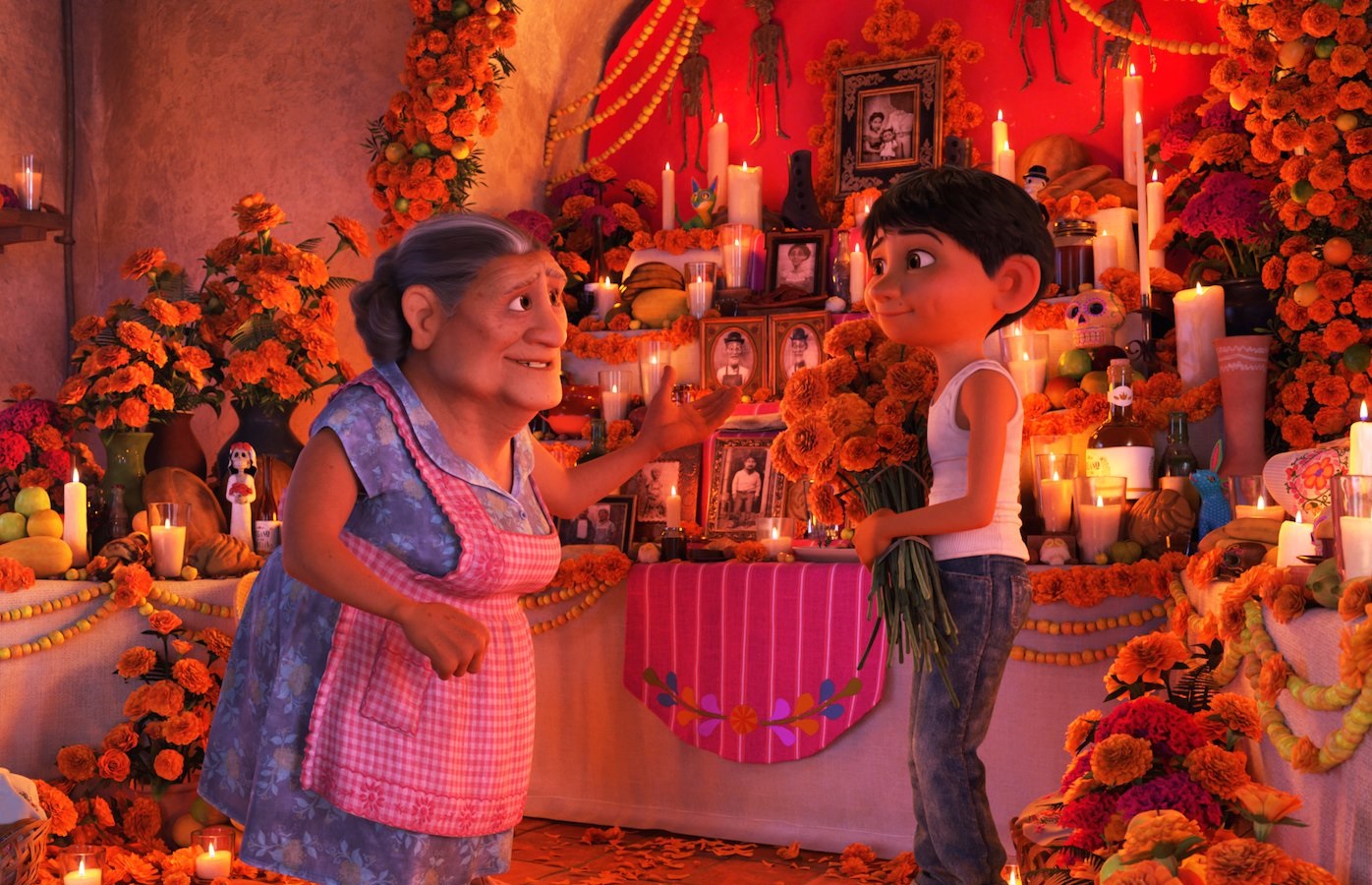 miguel abuelita ofrenda coco pixar movie